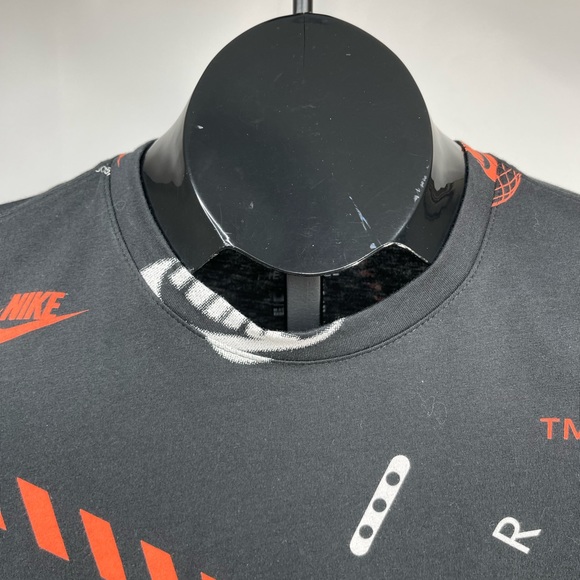 Nike Logo T-Shirt Size M - Picture 5 of 9
